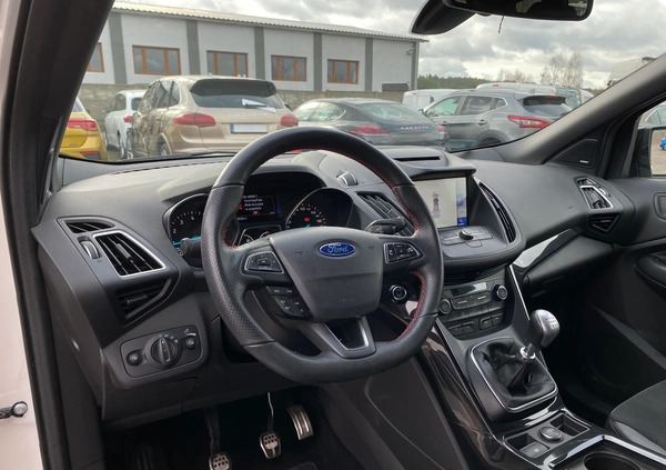 Ford Kuga cena 72200 przebieg: 58517, rok produkcji 2019 z Golczewo małe 352